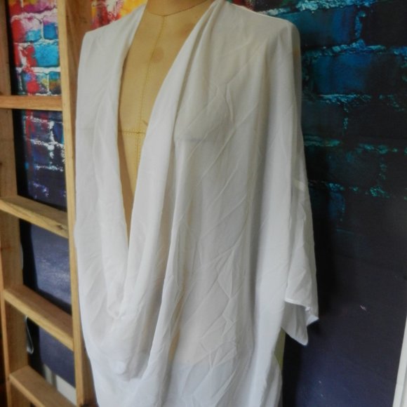 House of Ezis dress-PRICE DROPPED ! - Picture 6 of 6